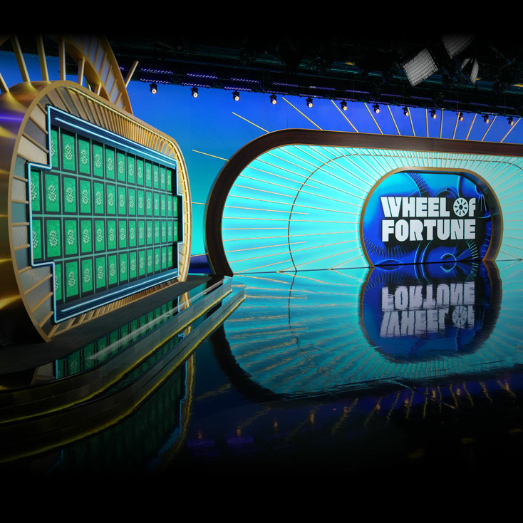 Photo of the Wheel of Fortune set. 