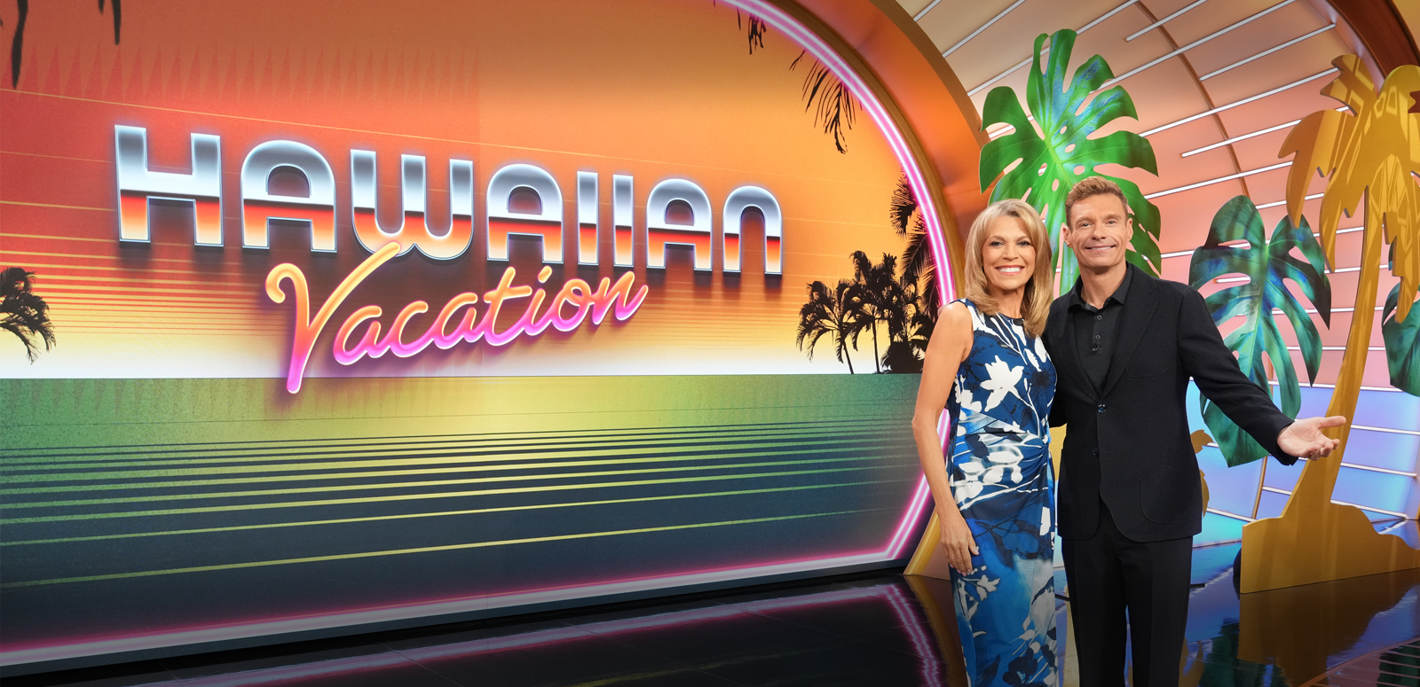 Ryan and Vanna on the set of Wheel during Hawaiian Vacation Week S43